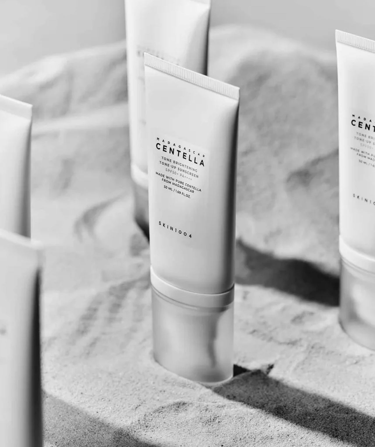 SKIN1004, MADAGASCAR CENTELLA TONE BRIGHTENING TONE-UP SUNSCREEN 50ML